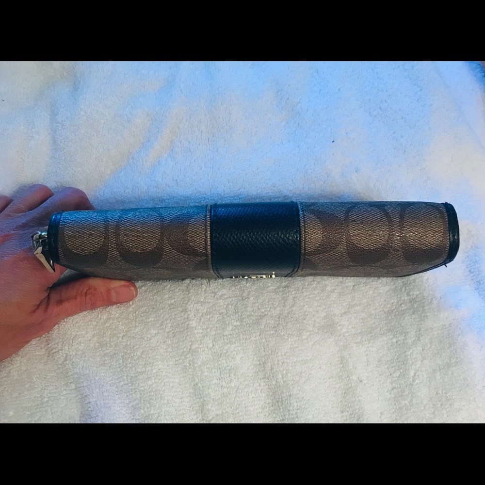 Authentic Coach Wallet - Picture 4 of 5